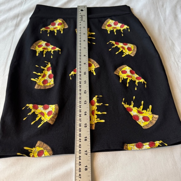 Clumsy Cat Women's Novelty Pizza Slice Print Pull On Mini Skirt Black Small - Picture 6 of 9